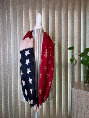 Patriotic Infinity Scarf in Red, Navy & Cream